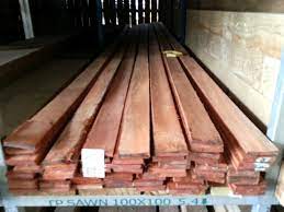 The best woods to use for edgings are redwood and cedar because they don't rot. Buy Online Hardwood Timber Garden Edging Standard 75mmx12mm Demak