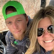 Who is a licensed and insured general contractor in the Red Bud area?