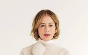 Former deuce member turned makeup artist, lisa armstrong is the former wife of anthony mcpartlin who she met at a young age in 1994 prior to their engagement and wedding in 2006. Avoid This Ingredient In Your Shampoo If You Want Naturally Sleek Hair