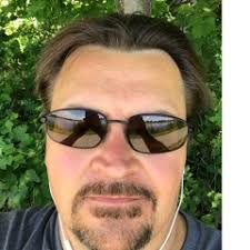 Stream Steve Moran music