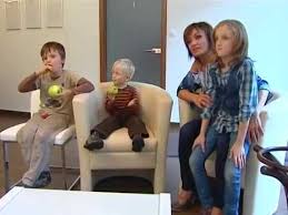 Képes összeállításunkban megnézheted, szandi és bogdán csaba nagyobbik fiából, a ritkán látott domonkosból milyen jóképű tinédzser lett. Tv2 Babavilag Szandi Gyermekei Is Kiprobaltak A Sensolite Fenyagyat Youtube