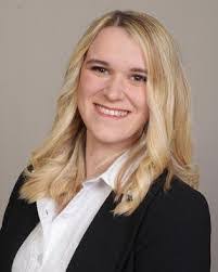 Amanda Cron's Instagram, Twitter & Facebook