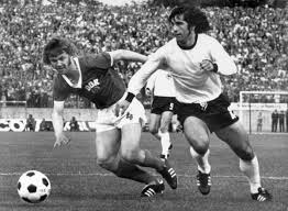 Gerd muller #24 card album world cup mexico 70 ases mundial futbol soccer. Fifa World Cup On Twitter Happy Birthday Gerd Muller 1974 Worldcup Winner Who Scored 14 Finals Goals Turns 69 Today Http T Co Serz8fo1xz Http T Co Lmacwv6lv8