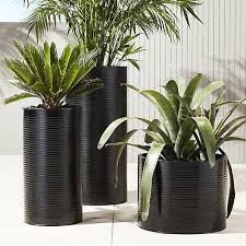 Black And White Outdoor Planter Pots Oscar Large Matte Black Planter Cb2 Black Planters Planters White Planters