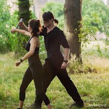 Rose And Dimitri Training Academia De Vampiros Dimitri Belikov Vampiros
