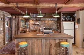 Mira algunas de las si tienes una casa de campo o simplemente eres de las que ama el estilo rústico o industrial, entonces deberás ver estas cocinas rústicas de obra que te. Cocinas Rusticas Descubre Las Tendencias En Piedra Y Madera