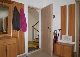 Um sich effektiv gegen einbruch zu schützen, empfiehlt sich daher der einbau einer sicherheitstür. Sicherheitsturen Fur Ein Sicheres Zuhause Adlo