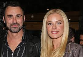 Born 31 july 1978, in athens) is a greek actress, tv hostess and former model. Giati O Giwrgos Kapoytzidhs Den Milaei Pia Me Thn Zeta Makrypoylia Binteo Irafina