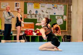 Helpers zijn het wachten beu 0:0 comments belgische turnsters eindigen als achtste in eerste olympische teamfinale: Span Je Billen Op Voila Een Dag In Het Spoor Van Nina Derwael De Morgen