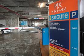 We just got word that there was an explosion near amcorp mall in petaling jaya barely an hour ago. Taman Jaya Lrt Station Klia2 Info