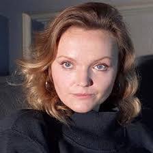 Lesley Richardson's Instagram, Twitter & Facebook