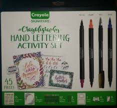 Brand New Crayola Signature Calligraphy 45 Piece Activity Set Ebay For experienced calligraphers and novices alike, you need to try crayola calligraphy with crayola markers. ebay