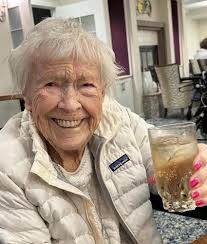 Doris Dietz's Instagram, Twitter & Facebook