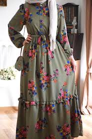 Cicekli Yesil Renk Krep Elbise Eminos Butik Islami Giyim Elbise Abaya Tarzi