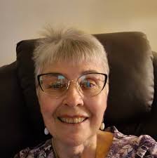 What is an effective ant-proof cat dish?