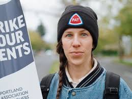 Portraits From the Picket Line as Teachers Stick It Out Through Stormy  Weather