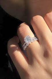 Jewellery Online On Emi Along With Fake Jewellery Near Me Per Diamo Beautiful Wedding Rings Diamonds Most Beautiful Engagement Rings Beautiful Engagement Rings