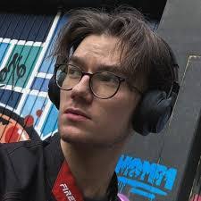 Dennis Karcher's Instagram, Twitter & Facebook