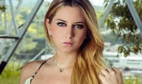 Reina de Punta Fogón Unido pide que “apoyen y alcen su voz”