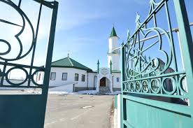 روزه‎ rūzeh — «пост» и тур. Dlya Musulman 12 Aprelya Nachinaetsya Svyashennyj Mesyac Ramadan Obshestvo Oblgazeta