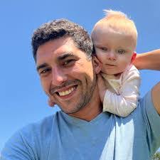 Michael Shong's Instagram, Twitter & Facebook