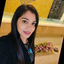 Kellie Landers's Instagram, Twitter & Facebook