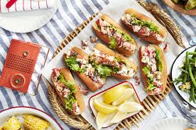 These quick and easy weeknight dinner recipes for the entire family will help you fit a hearty, tasty, nutritious dinner into your busy schedule every night. 45 Easy Summer Dinner Recipes Best Ideas For Summer Dinners