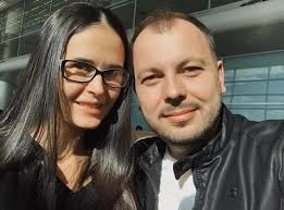 Родился 18 октября 1983 года в шахтерске сахалинской области. Zhena Yaroslava Sumishevskogo Foto Biografiya Lichnaya Zhizn Semya