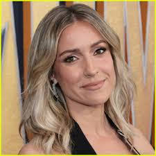 Leila Burgess's Instagram, Twitter & Facebook