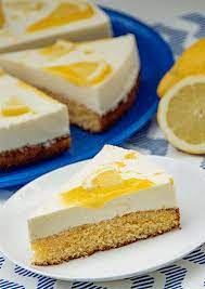 The center layer has easy homemade lemon curd, and the final touch is a a cream cheese frosting that is the perfect balance of tart and sweet. Zitronen Schmand Kuchen Mit Lemon Curd Rezeptebuch Com