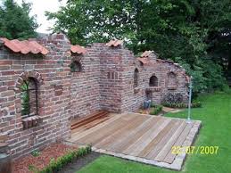 This is article about garten hochbeet selber bauen reizend ruine im garten selber bauen 42 idee rating: Ich Sehe Schon Meine Turen Die Ich Unbedingt Im Garten Brauche Benotigen Eine Gartenmobel Design Garten Garten Und Outdoor