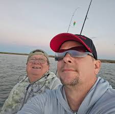 What is the best setup for targeting redfish in marshy areas with oyster  beds?