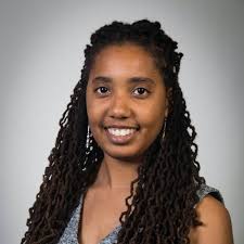 Danielle Roper's Instagram, Twitter & Facebook