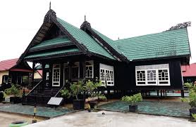 Hal ini membuat indonesia begitu kaya dari berbagai sisi dan keanekaragaman yang tidak terbatas. 5 Rumah Adat Kalimantan Beserta Sejarah Gambar Penjelasan