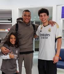 Kylian Mbappé et les enfants de Marcelo ❤️