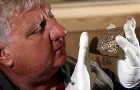 Archaeological sites face ruin from treasure-hunting 'nighthawkers'