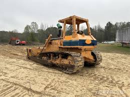 Komatsu D65E-8** Crawler Dozer