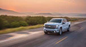 These are all good pickups, but read on to find out as if the toyota tundra was not enticing enough, wait until you see the maximum standard towing capability! Road Warriors Chevy Silverado Vs Toyota Tundra Autoinfluence