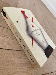 En 1999, après avoir publié trois romans devenus cultes, le célèbre écrivain nathan fawles annonce qu'il arrête d'écrire et se retire à beaumont, une île sauvage et sublime au large des côtes. Guillaume Musso Ø¹Ù„Ù‰ ØªÙˆÙŠØªØ± La Vie Secrete Des Ecrivains Sera En Librairie Dans Un Mois En Voici La Couverture