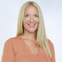 Angela Winstead's Instagram, Twitter & Facebook