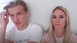 Rachel Dewitt's Instagram, Twitter & Facebook