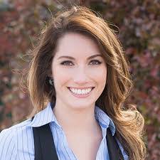 Sara Flora's Instagram, Twitter & Facebook