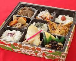 豊富なお弁当メニューは600円 男性に人気のメガ盛りや大判地鶏弁当 女性に人気のヘルシー系弁当 五穀米 玄米など有 冠婚葬祭向けやサンドイッチまで全100種類のメニューを取り揃えています 高級弁当 仕出し弁当 宅配弁当は和洋弁当東京スタイルにお任せ