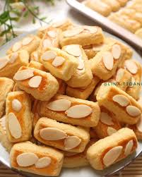 Nah, bagi kalian yang ingin mencoba membuat kue kering yang mudah, praktis, dan anti gagal. Nela6aasia7uhm