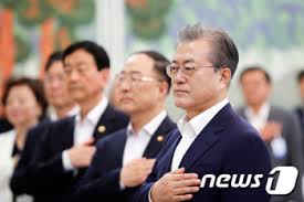 「文大統領」の画像検索結果