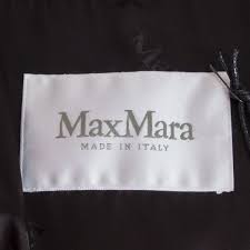 Made of italian fabric in portugal. Max Mara Rialto Belt Camel Hair Coat Black