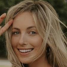 Tori Masters's Instagram, Twitter & Facebook