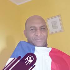 El exdirector del Seguro Nacional de Salud (SeNaSa), Santiago Hazim, su  sobrino Rafael Martínez Hazim y el empresario Eduardo Read, permanecen bajo  arresto por su presunta vinculación en un amplio entramado de