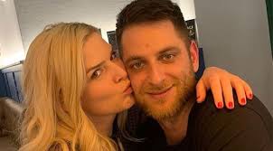 Последние твиты от instagram (@instagram). Nikol Stibrova Instagram Nikol Stibrova Muj Novy Partner Petr Je Nejhezci Idnes Cz Tema Nikol Stibrova Instagram Na Wiki Blesk Cz Sophie Cross