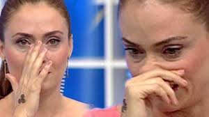 Ceyda düvenci kızı oyuncu ceyda düvenci sosyal medya hesabından kızı melisa nur akgün'e bir ev aldığını takipçileri ile paylaştı.ünlü oyuncunun 2015'den beri oyuncu bülent şakrak ile evli. Ceyda Duvenci Nin Kizi Yuruyebilecek Dailymotion Video